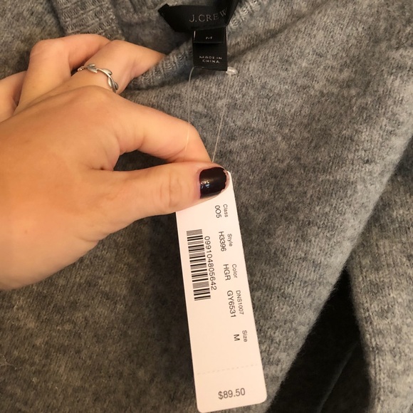 Sweater - Picture 4 of 4